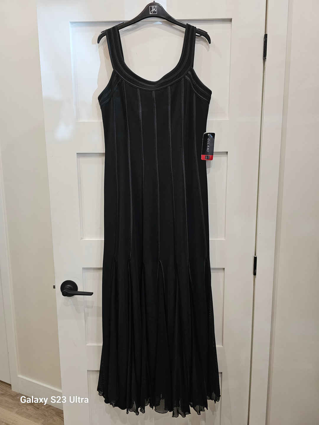 Gilani gown/black
