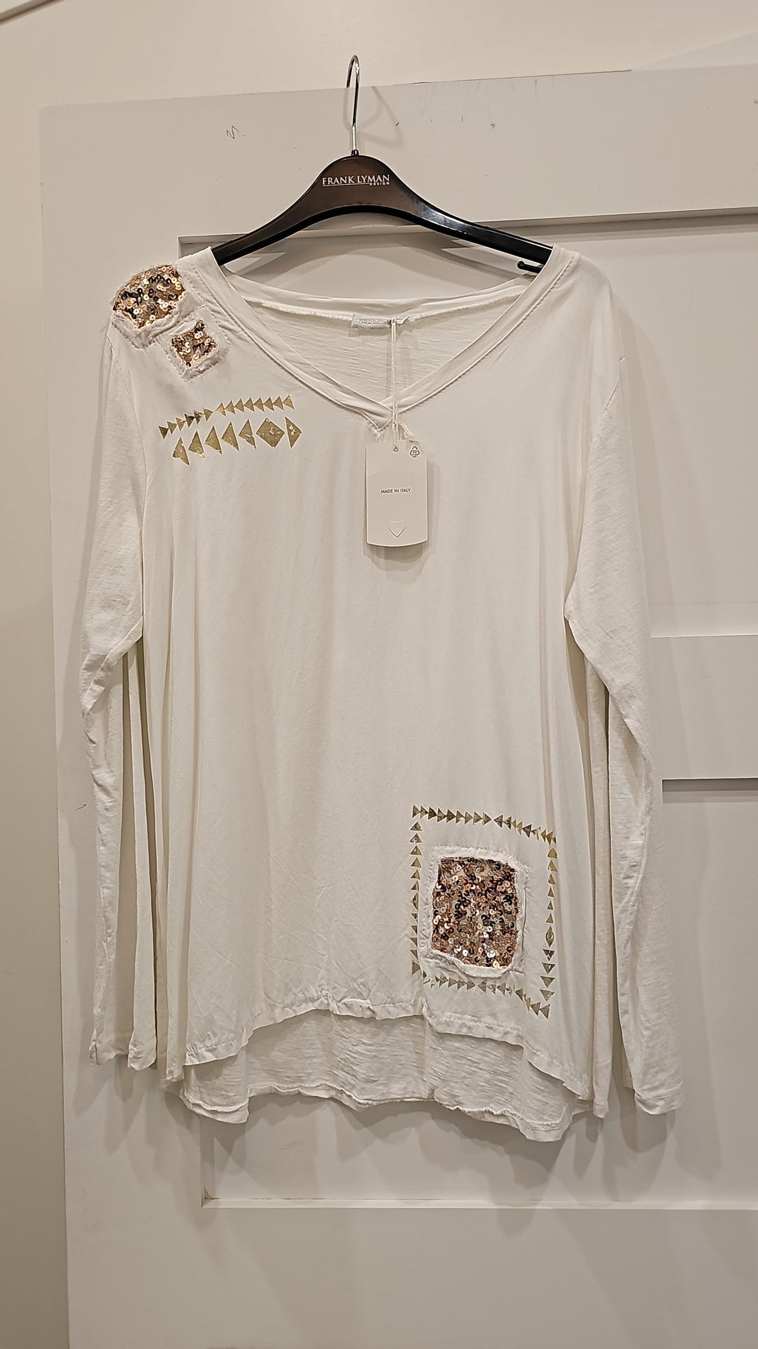 Cleopatra (Italy) 0050 Top