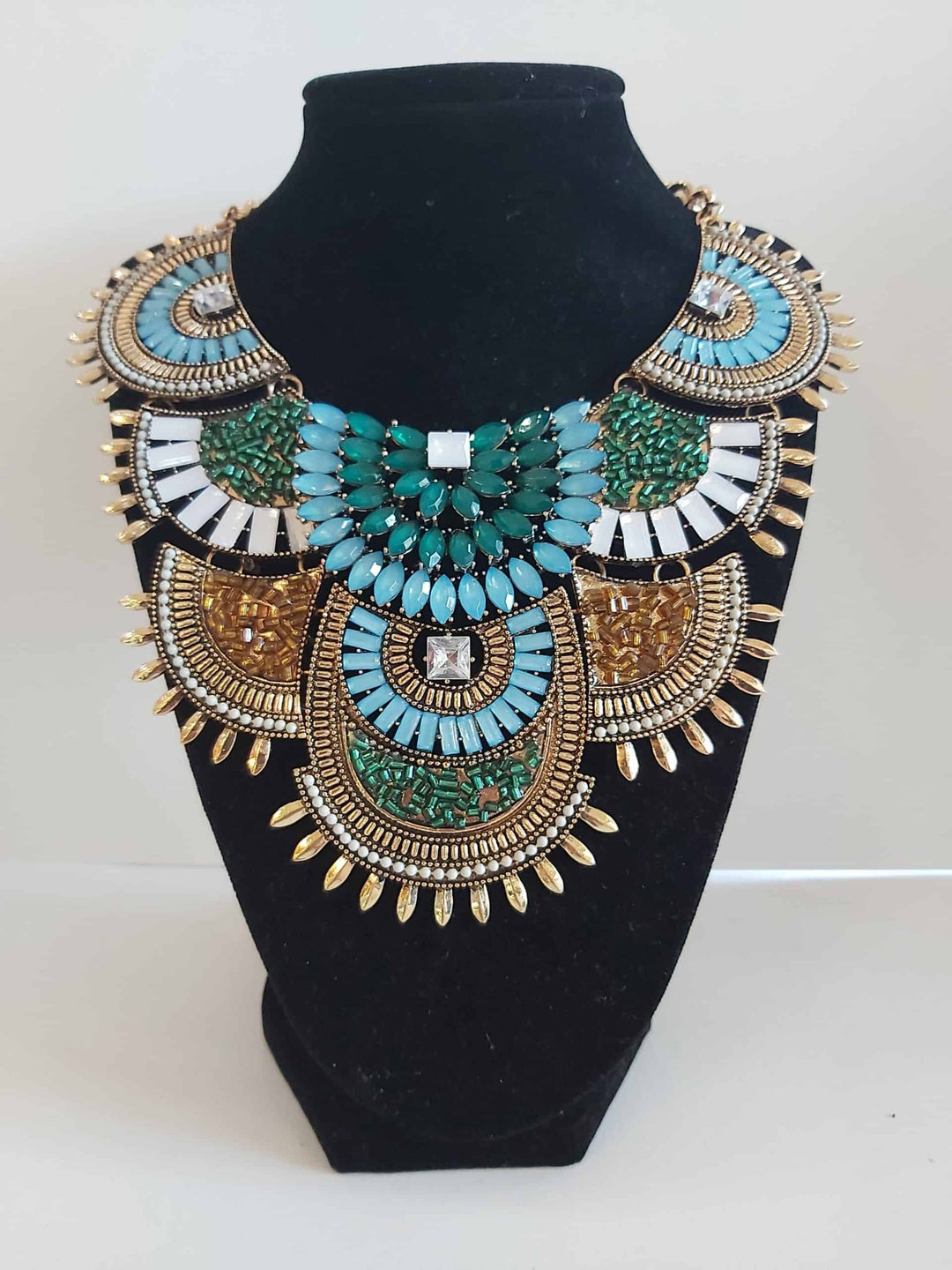 Colorful Statement necklace oversized Stone