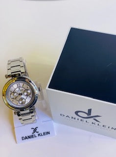Daniel Klein Exclusive Analog Silver Dial
