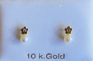 Kids Earrings in 10K Gold