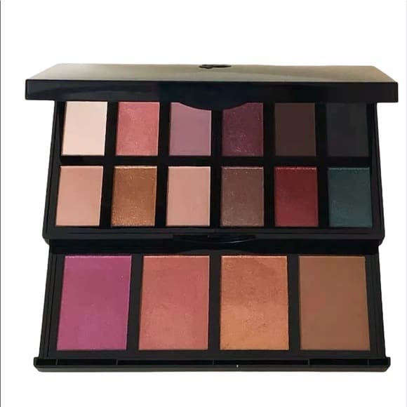 Lancôme A Parisian Wanderlust Eye and Face Palette