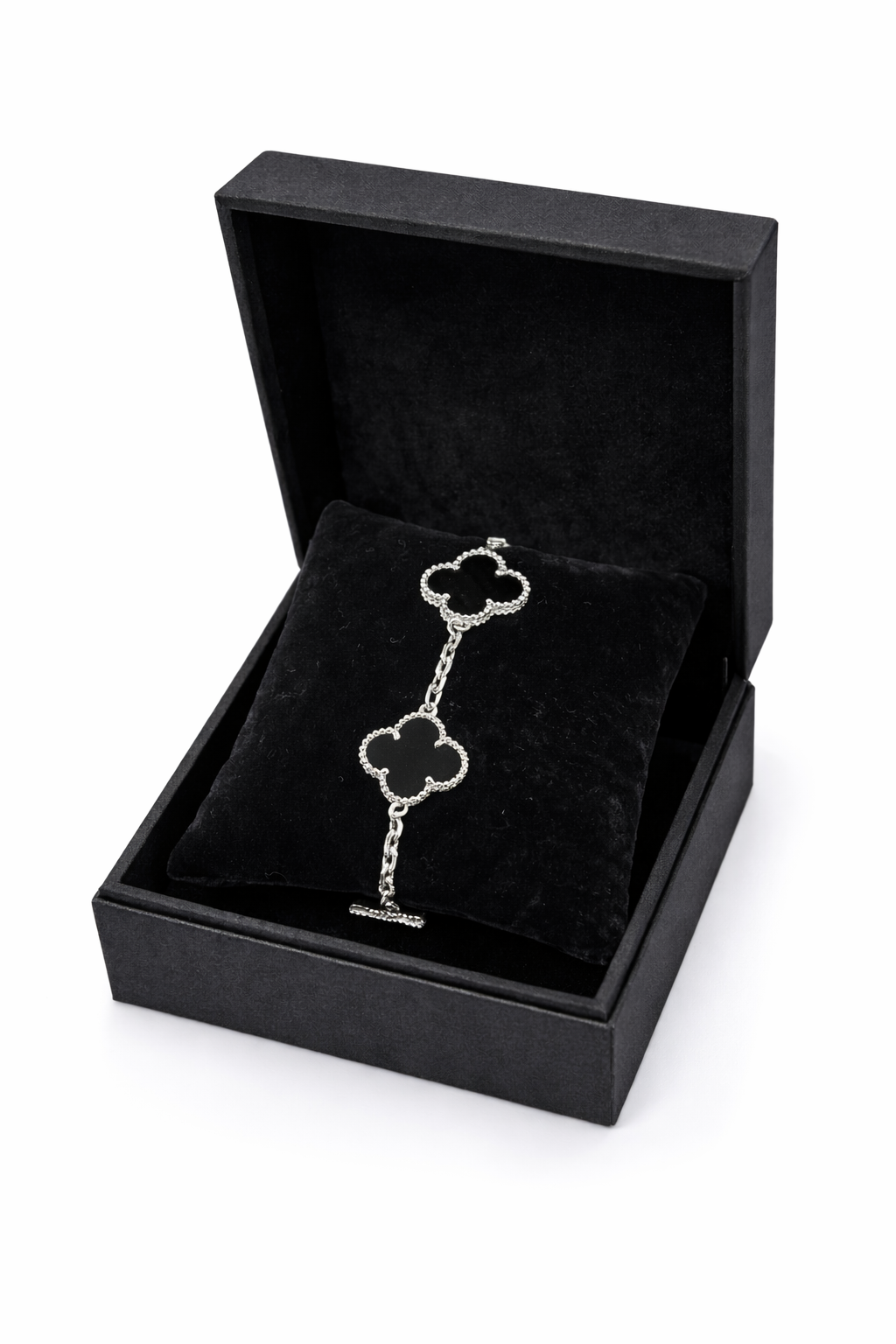 Van Cleef & Arpels Jewelry Bracelet 06