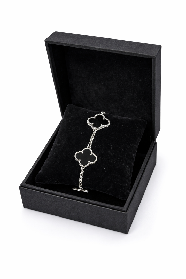 Van Cleef & Arpels Jewelry Bracelet 06