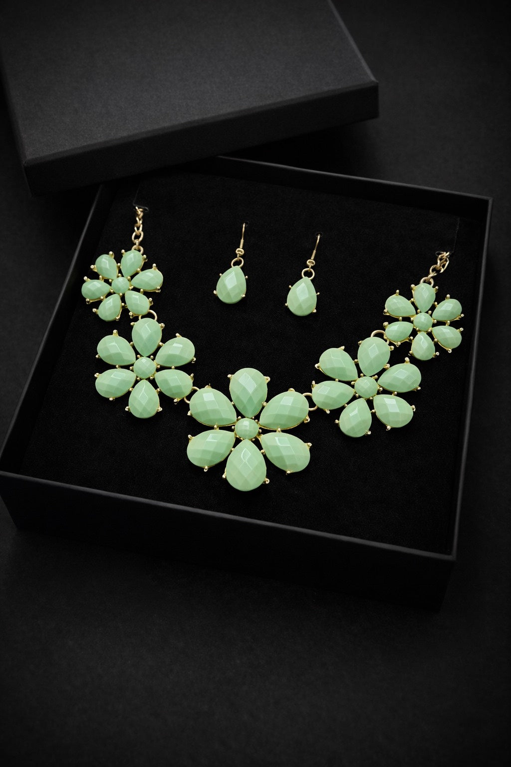 Fashion Jewelry NE065 Necklace/ Earrings set