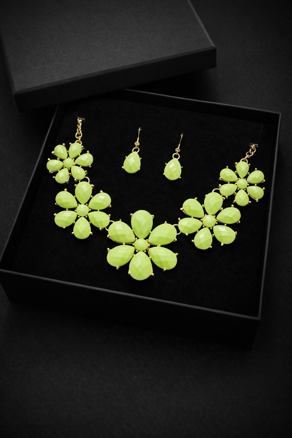 Fashion Jewelry NE065 Necklace/ Earrings set
