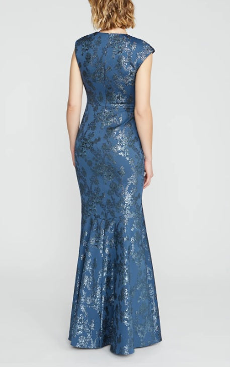 Theia 88112187 gown