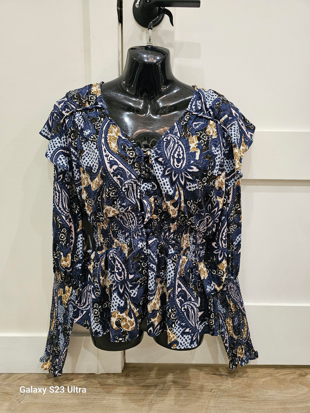 Walter Baker 2082 Top