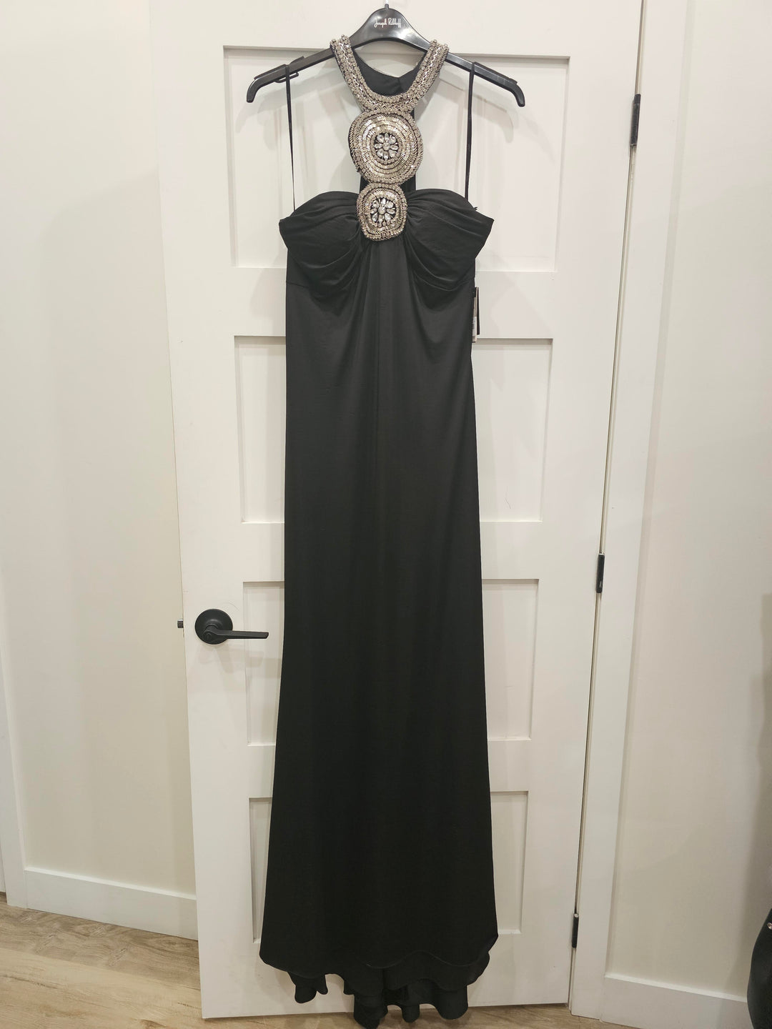 Jadore J4006L gown