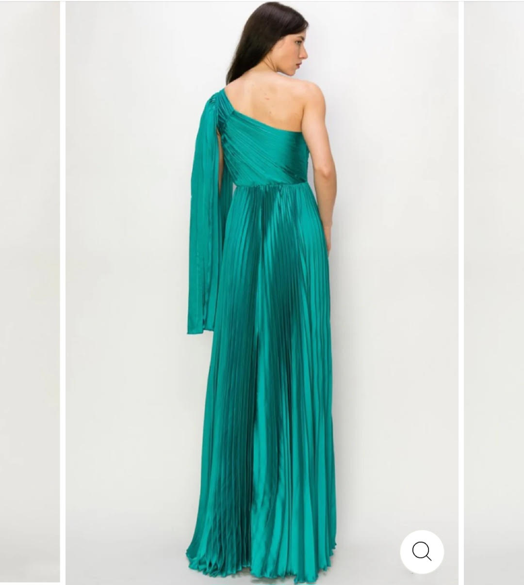 Minute 3000 gown