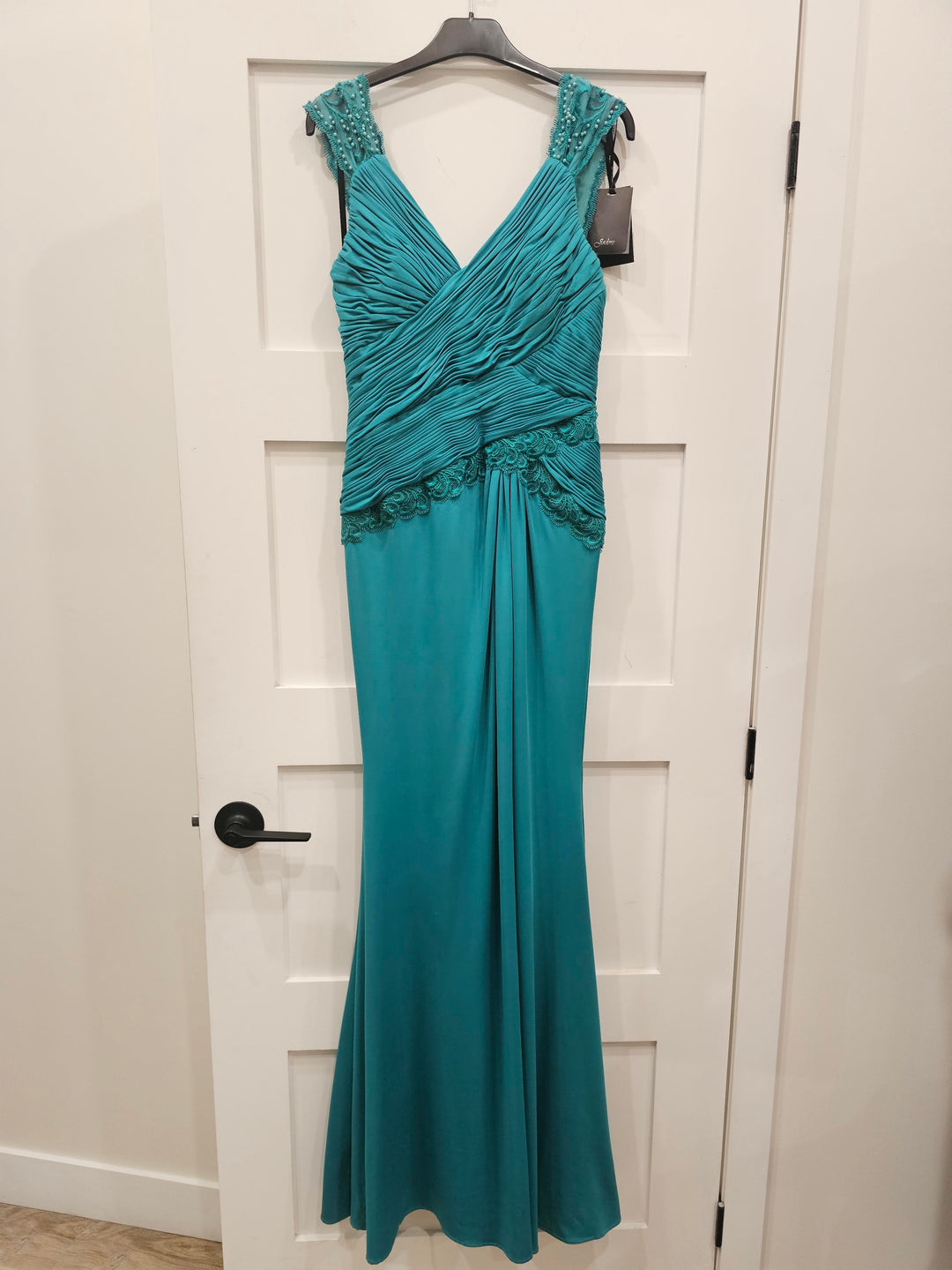 Jadore J4029 gown